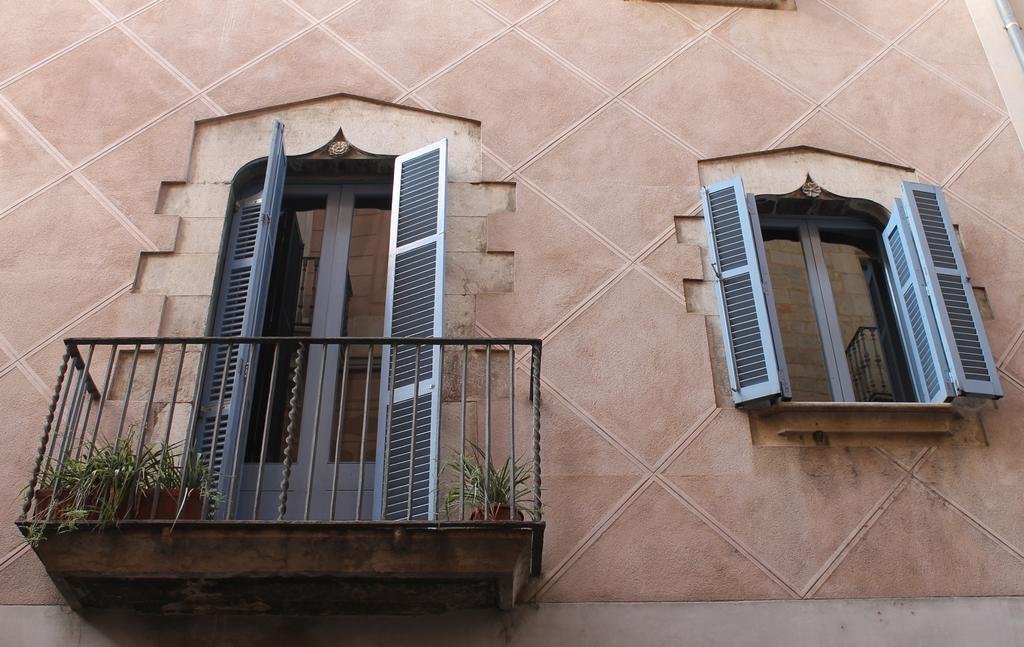 Alberg Girona Xanascat 外观 照片